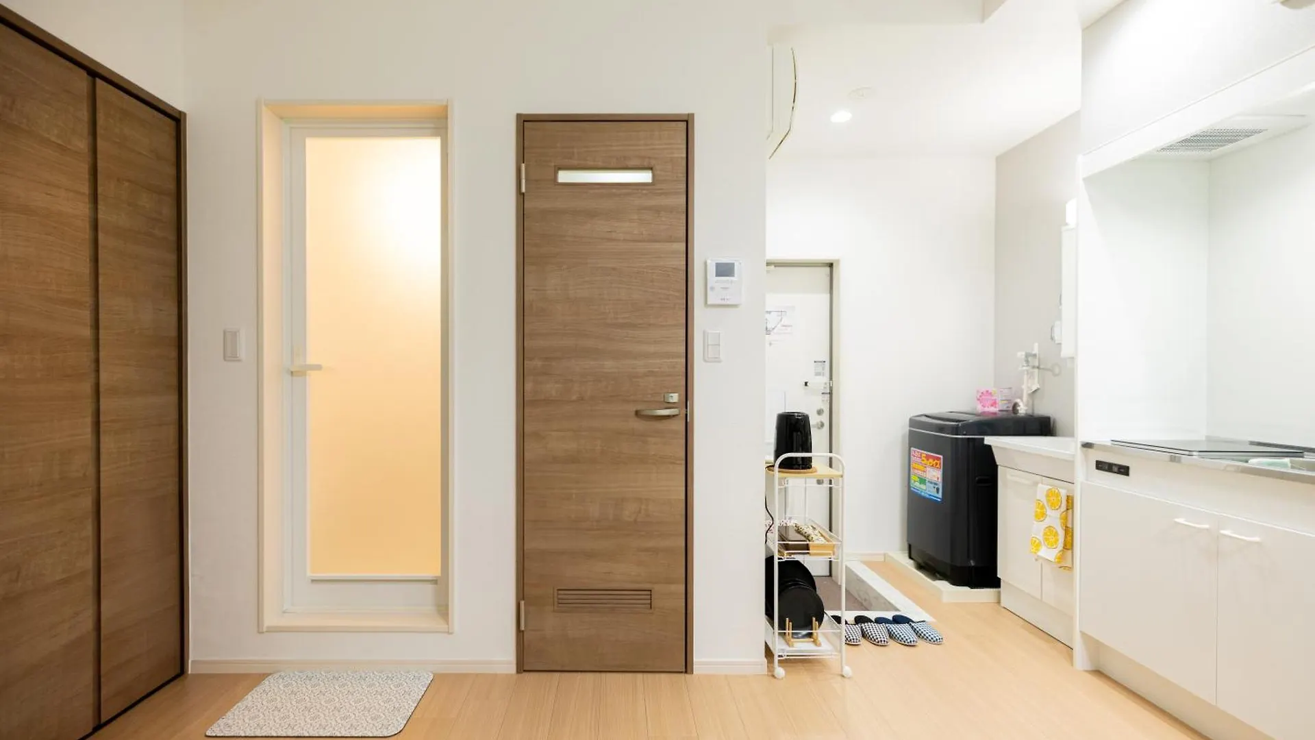 Apartment Luna House 202 New Open Near The Station 30 Sec Tokyo Japan